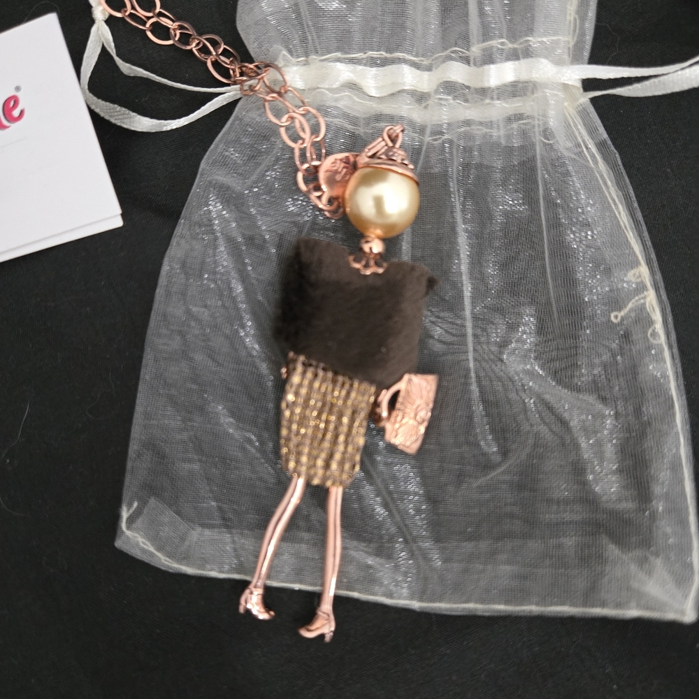 Jewels By Lux Amiche Girlfriend Pendant Joanna